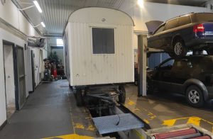 Restauration eines Bienenwagen - in einer ansässigen KFZ Werkstadt